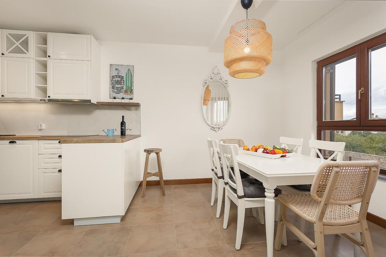 Apartment Cesare With Shared Pool Liznjan
