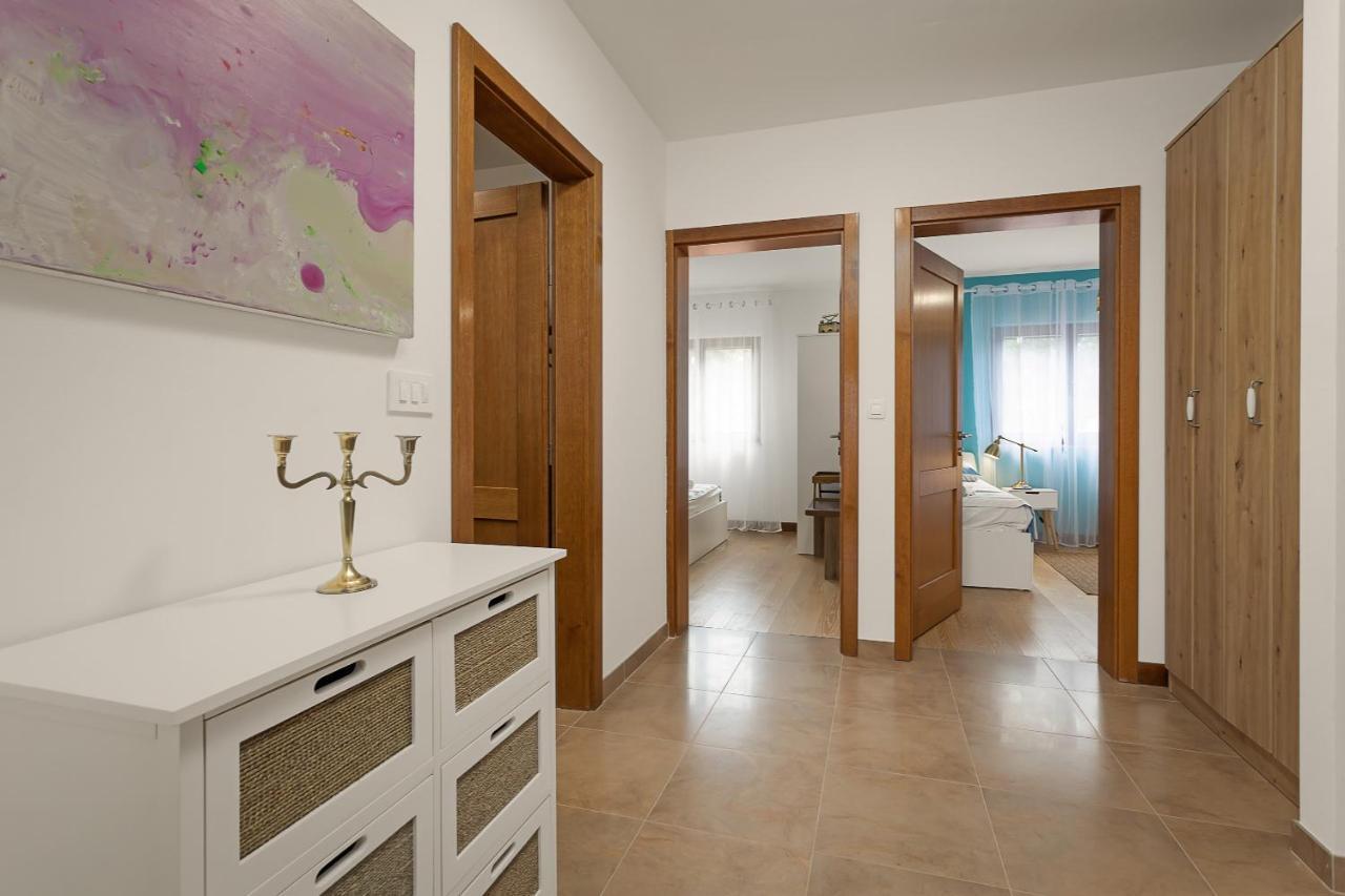 Cesare With Shared Pool Apartment *