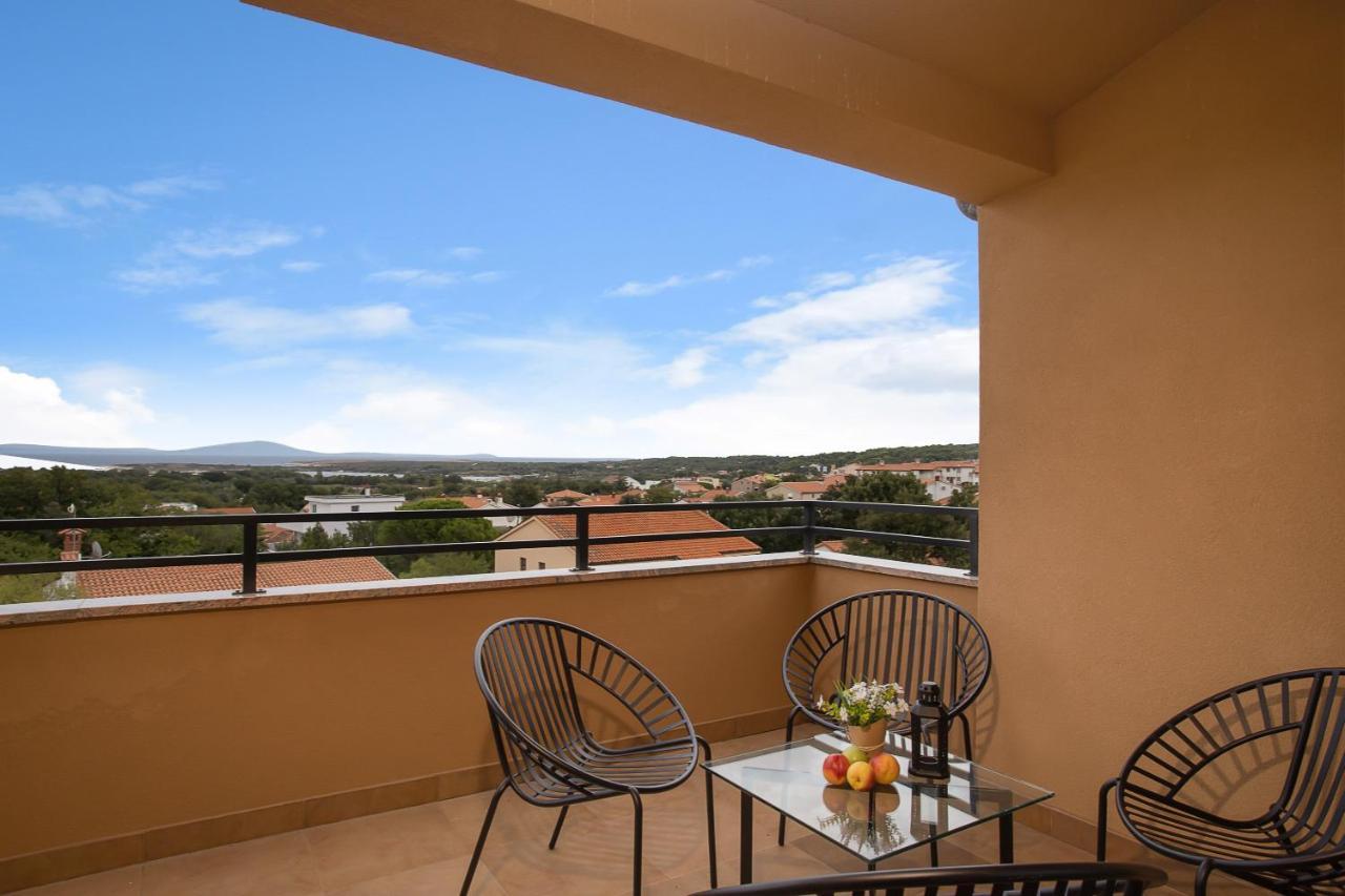Cesare With Shared Pool Apartment *