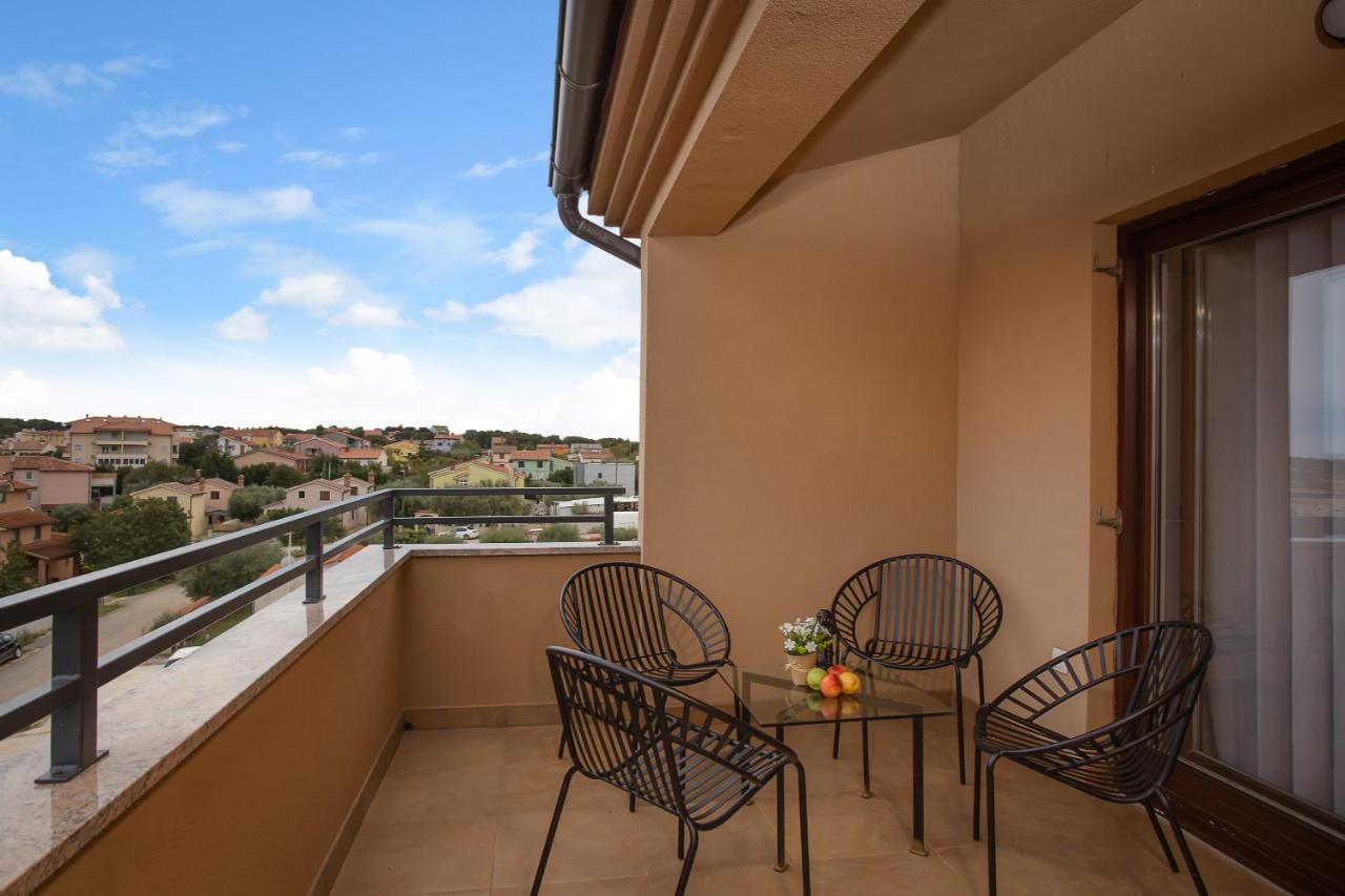 Cesare With Shared Pool Apartment *