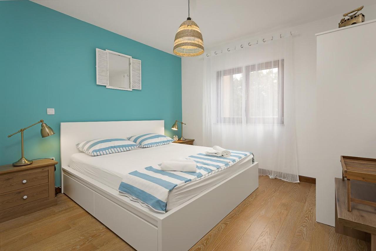 Cesare With Shared Pool Apartment Liznjan