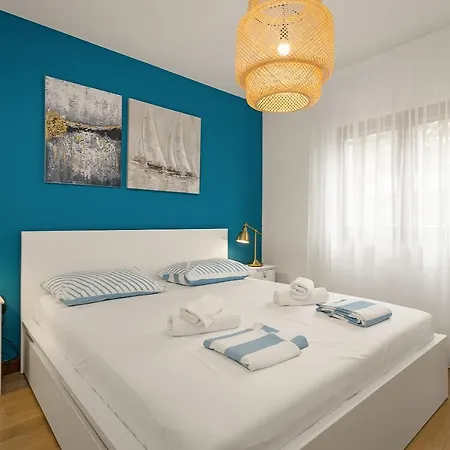 Apartments Cesare With Shared Pool Liznjan Exterior photo
